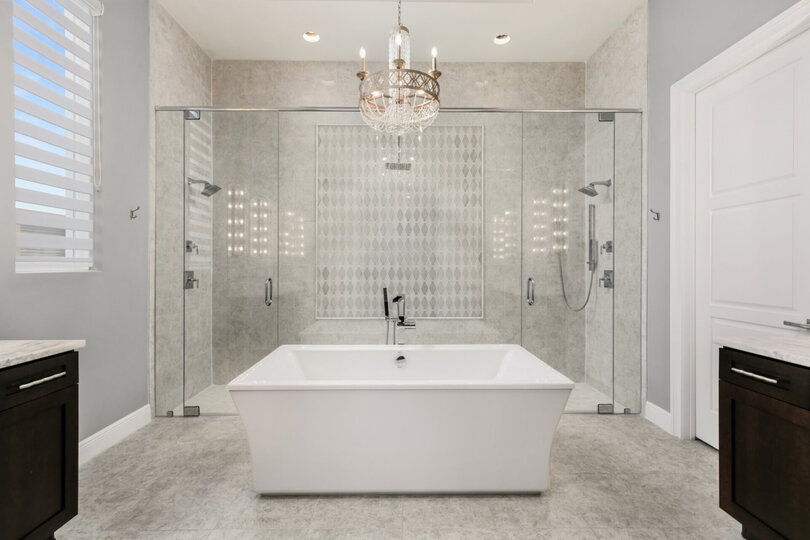 Come back and unwind in this beautiful garden tub