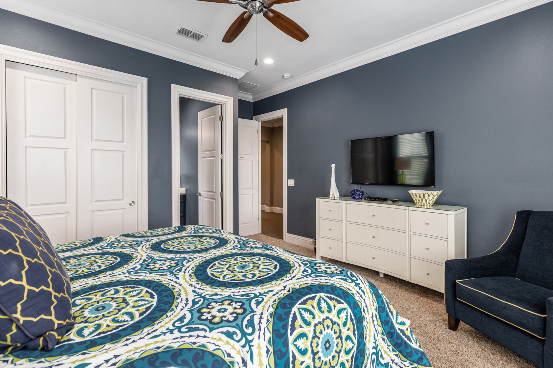 Relax and watch your favorite TV show from bed