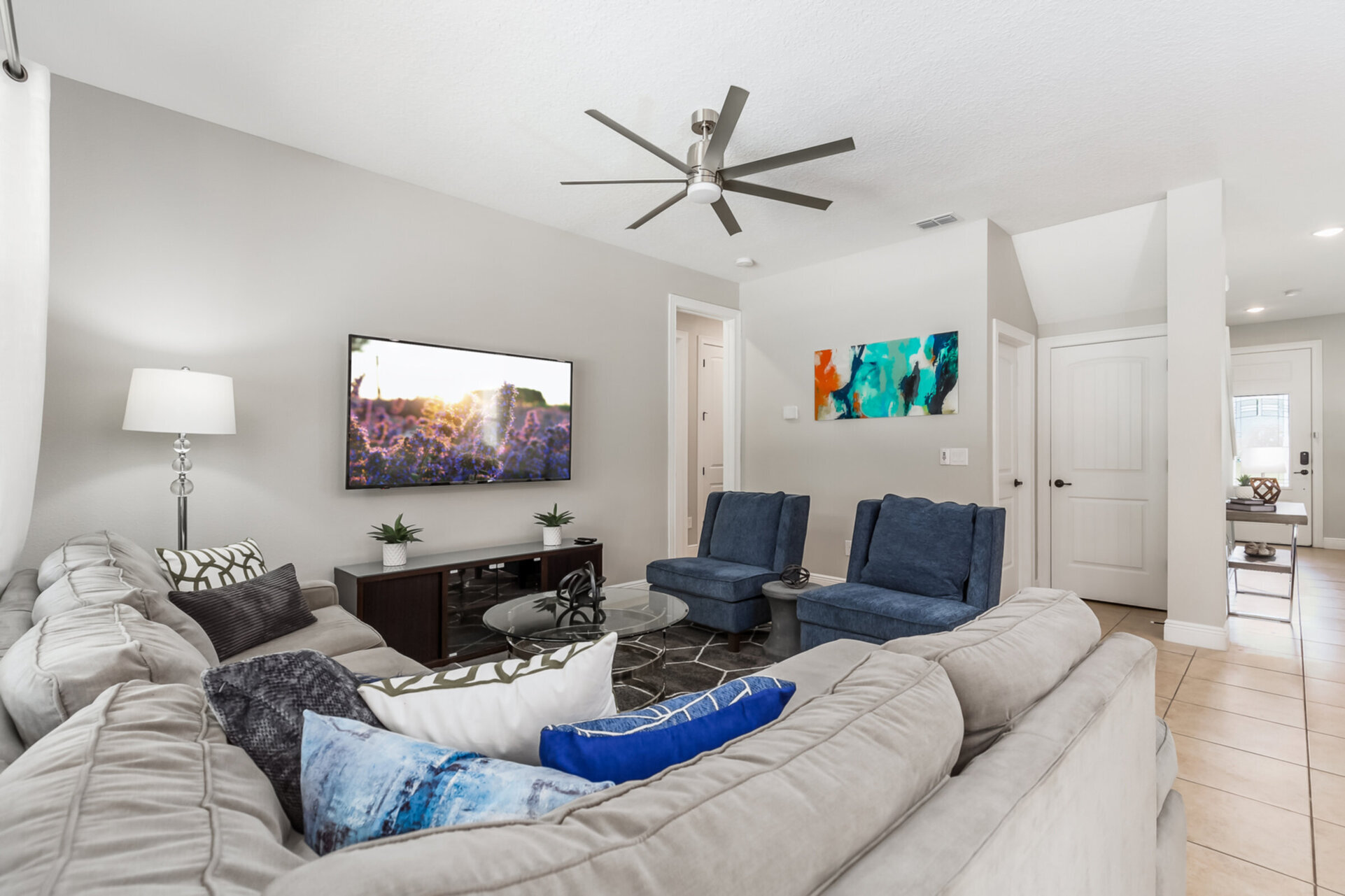 Watch a movie on the SMART TV