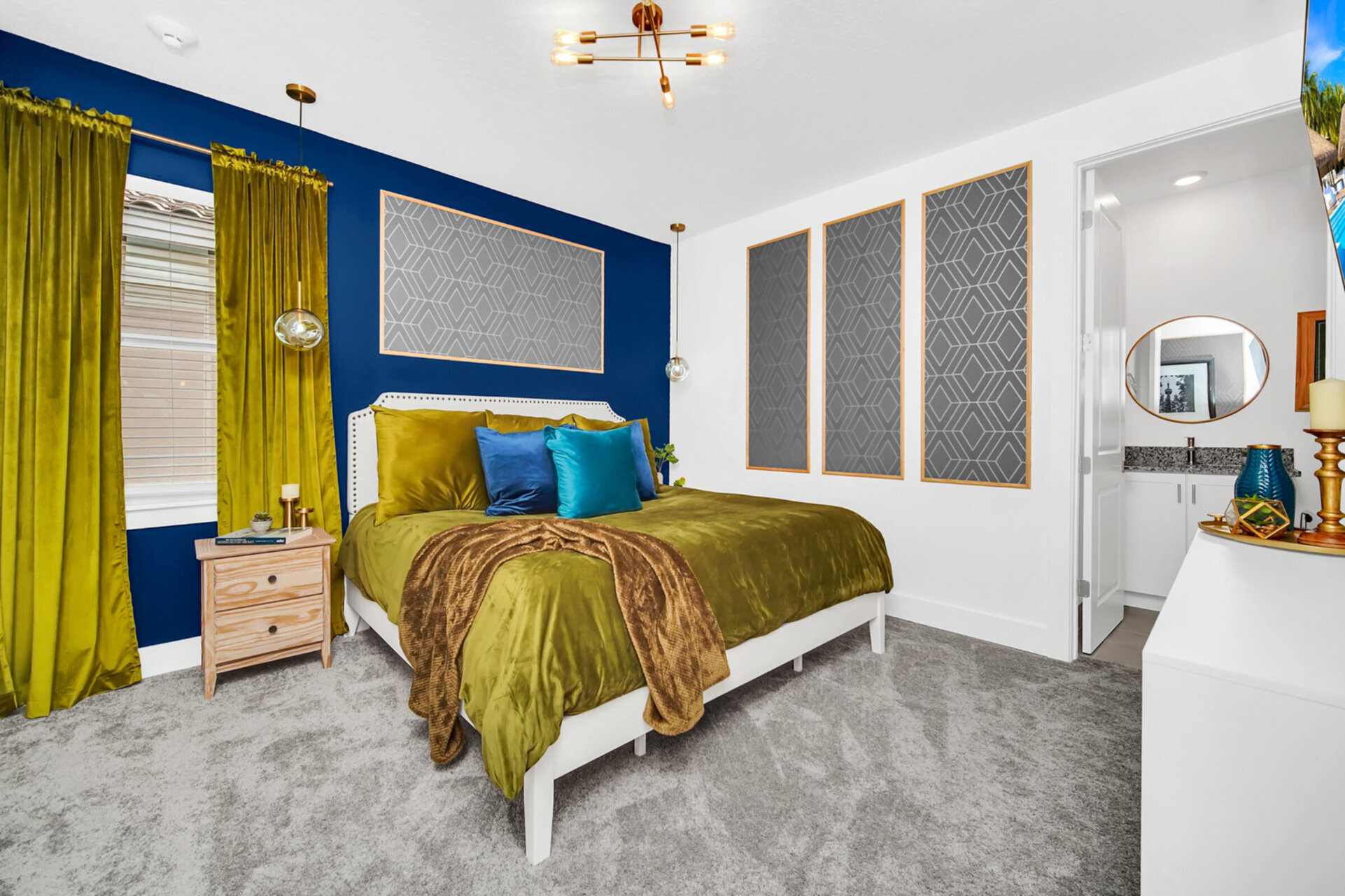 King suite on the first floor