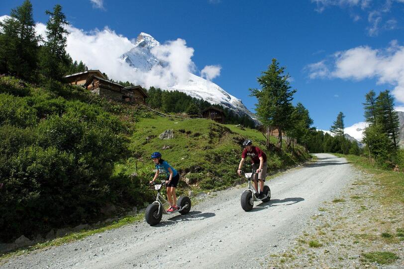 Matterhorn Views & Alpine Elegance, Luxury Valais Chalet 1407