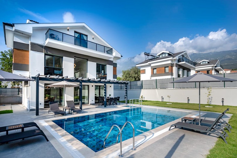 A Private Villa Escape Beneath the Sun 1030