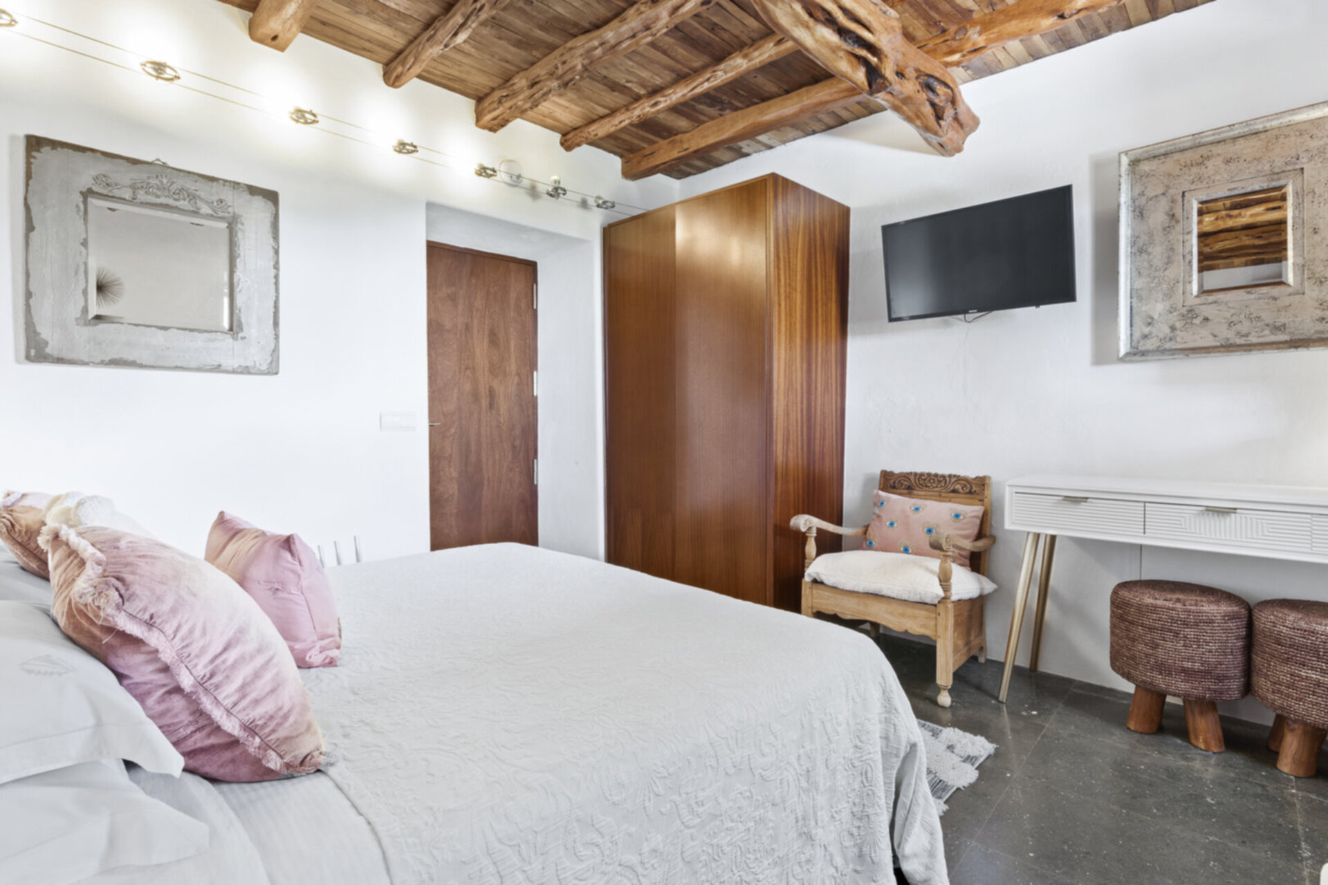 A Timeless Private Luxury Sanctuary, Ibiza Villa 1452