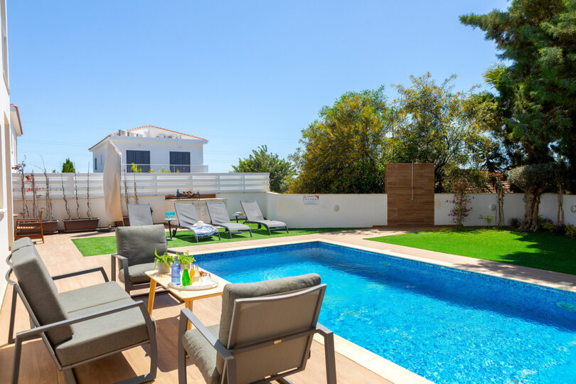Ayia Napa Sanctuary: Beautiful 4 BR Villa, 1393