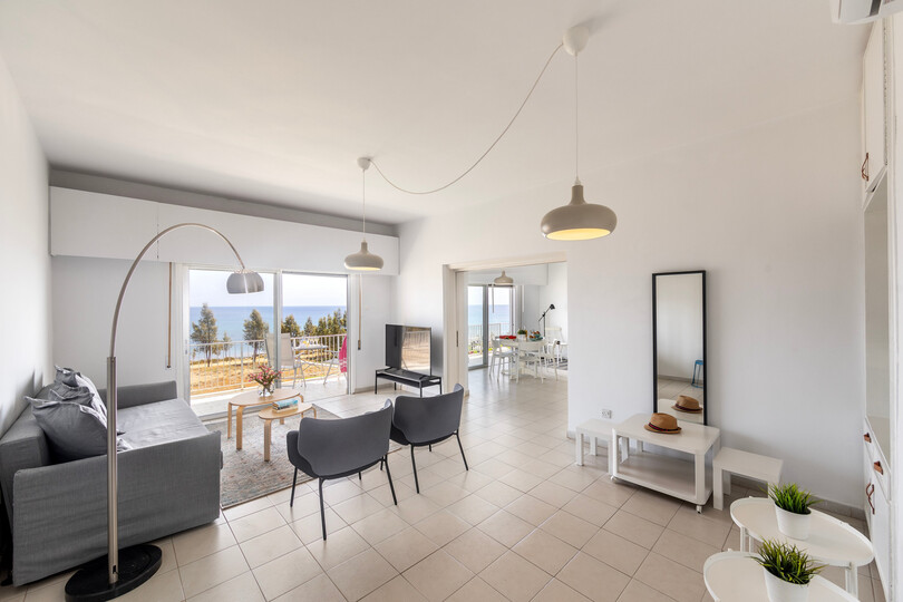 Modern H2O Suite near Ayia Triada Beach