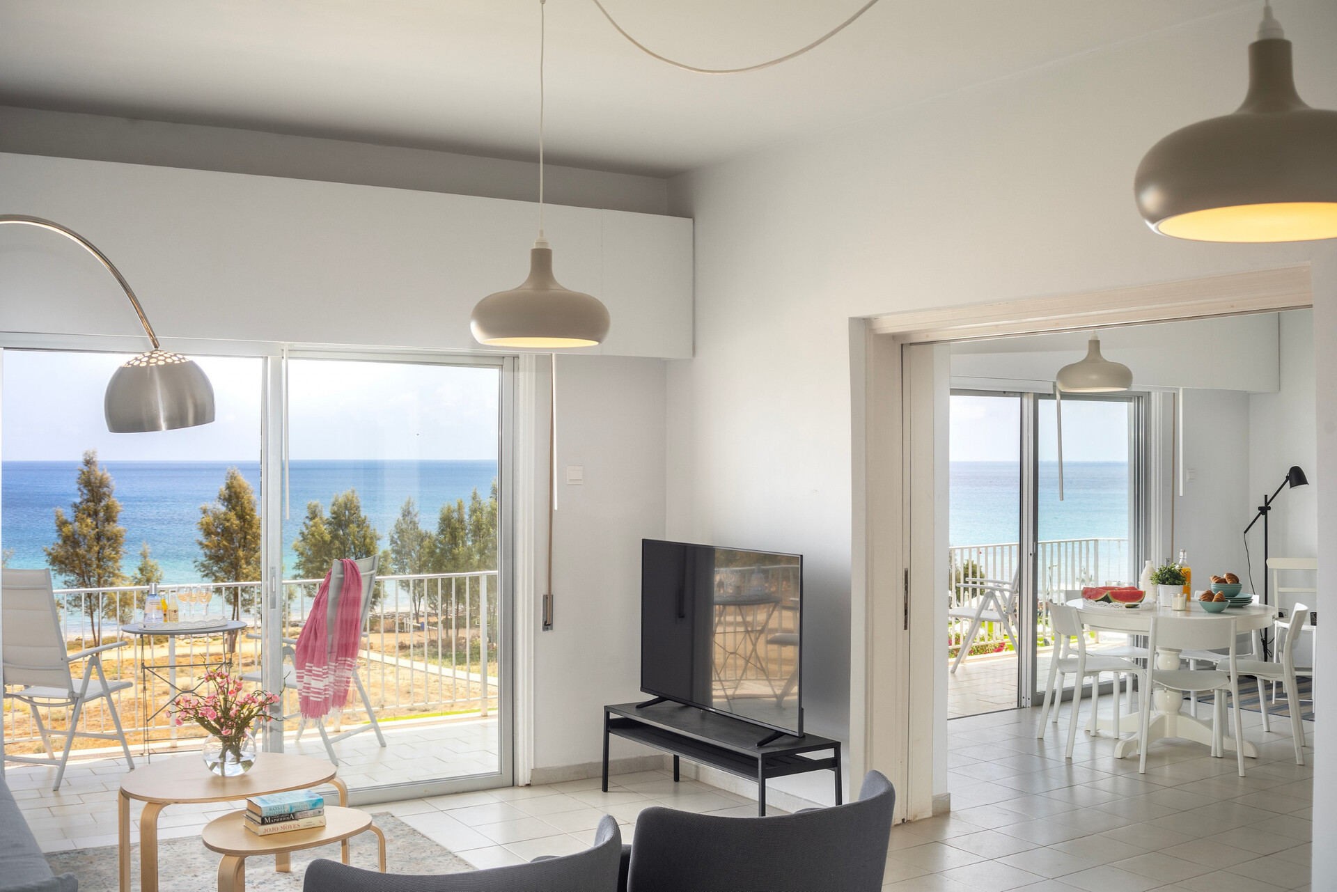 Modern H2O Suite near Ayia Triada Beach