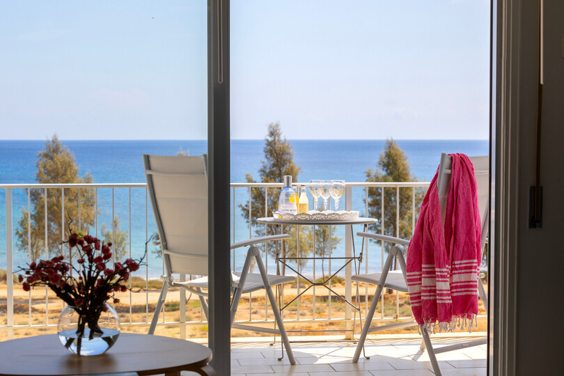 Modern H2O Suite near Ayia Triada Beach