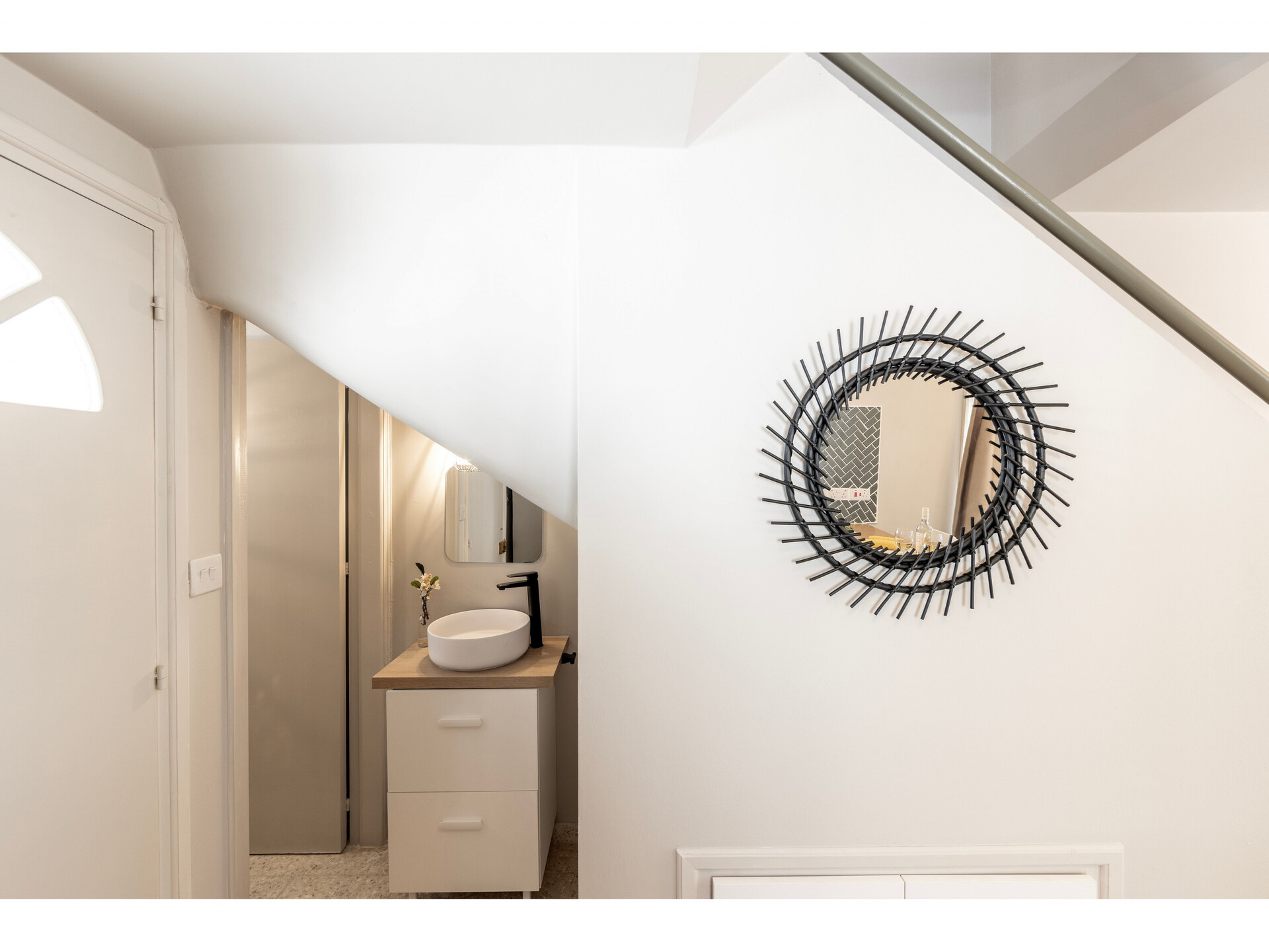 Stylish in the Heart of Perivolia, Larnaca Villa 1402