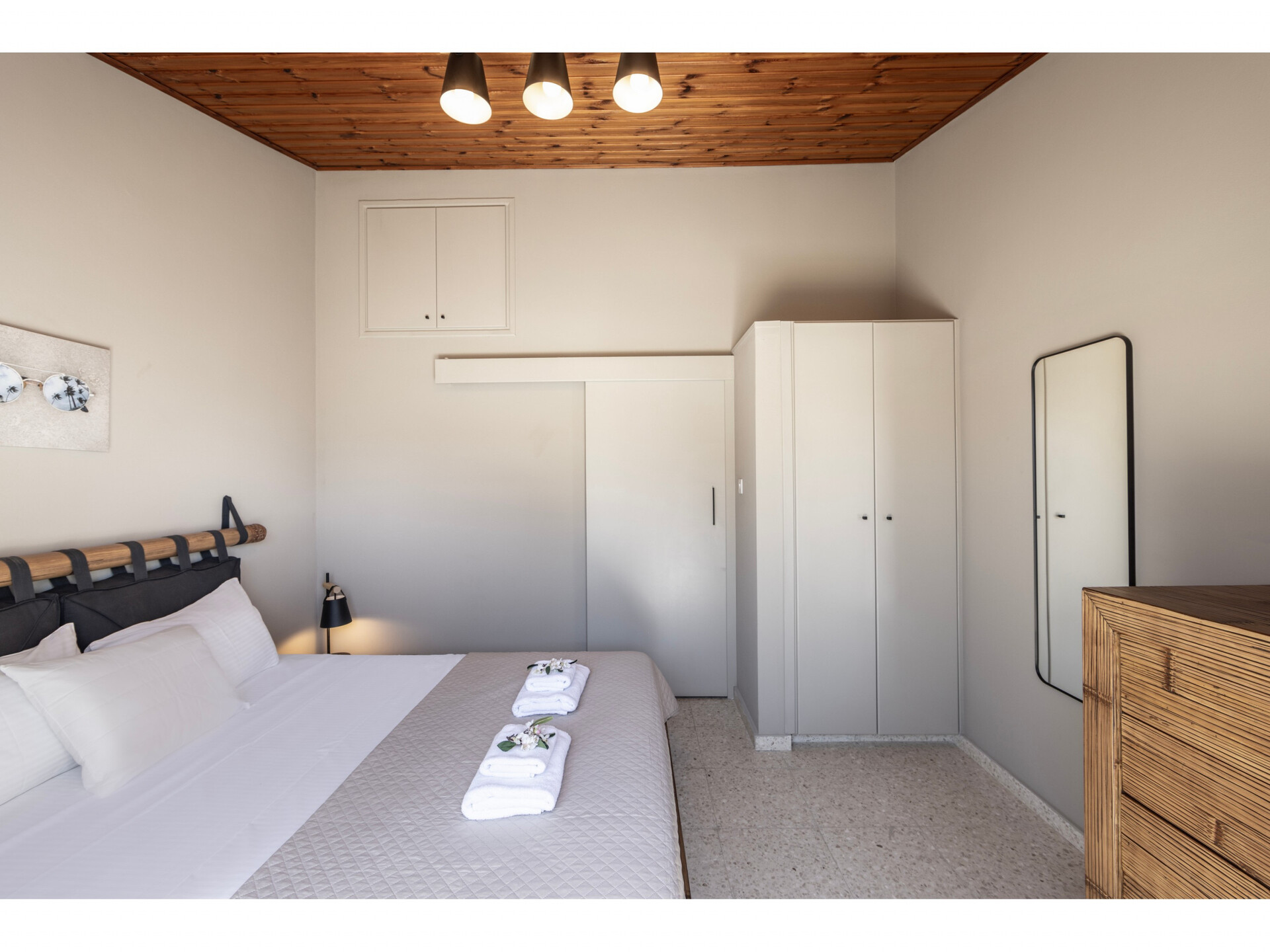 Stylish in the Heart of Perivolia, Larnaca Villa 1402