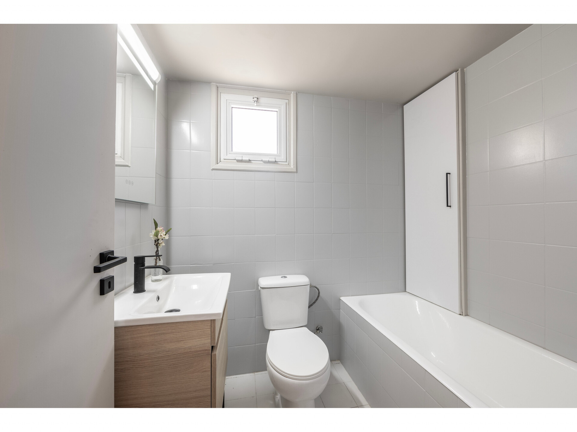 Stylish in the Heart of Perivolia, Larnaca Villa 1402