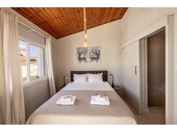 Stylish in the Heart of Perivolia, Larnaca Villa 1402