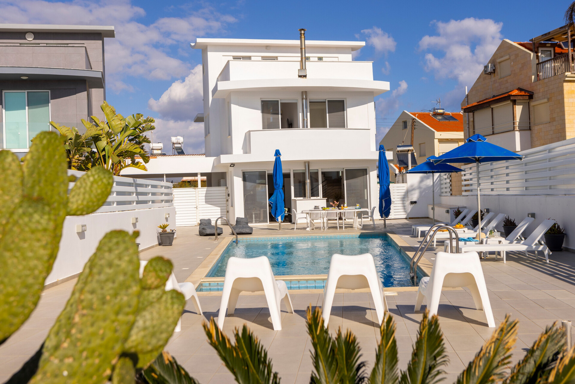 Perivolia Paradise: 4 Bedroom Villa for Sale, 1403