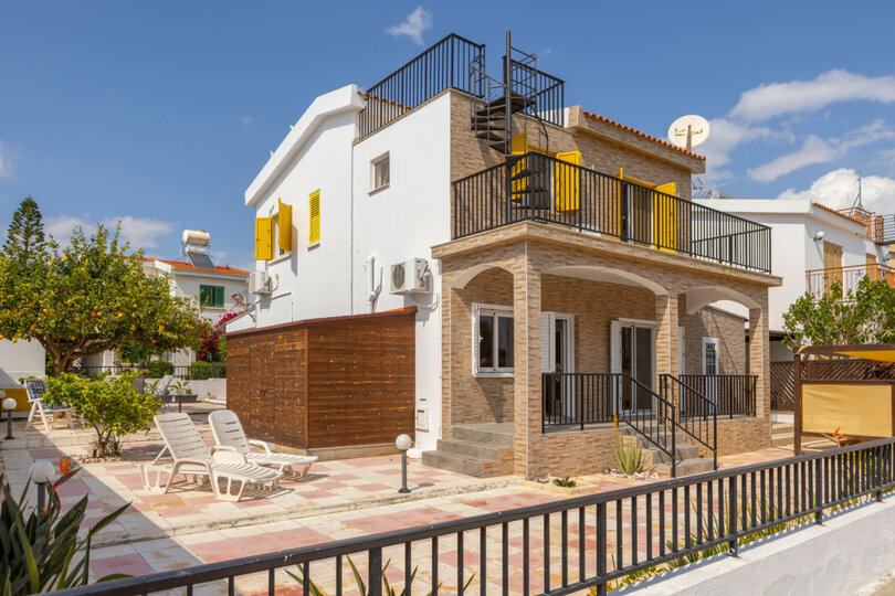 Charming 3 Bedroom Villa in Sotira with Pool, 1338