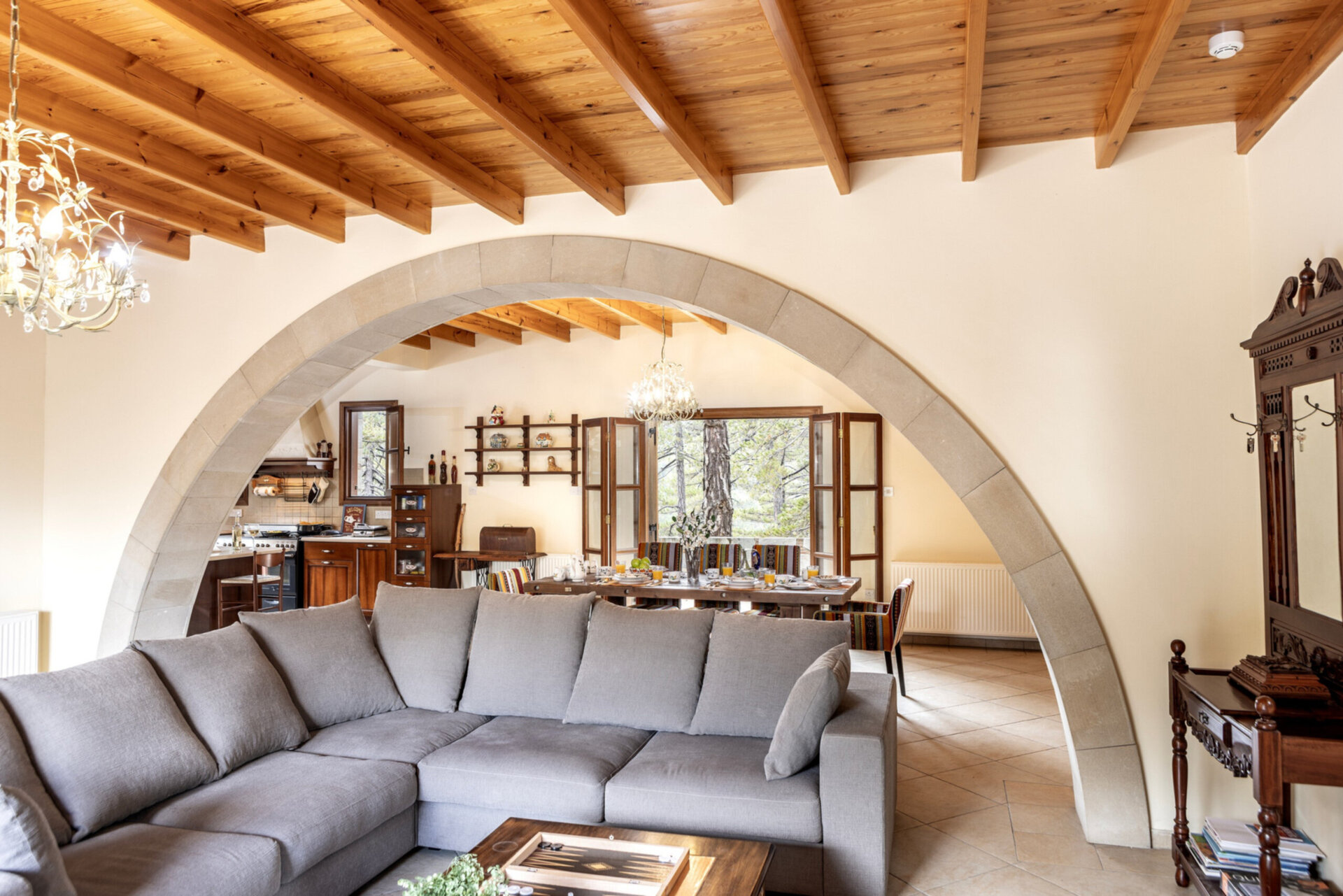 The Enchanting 4 Bedroom Villa in Pedoulas, 1005