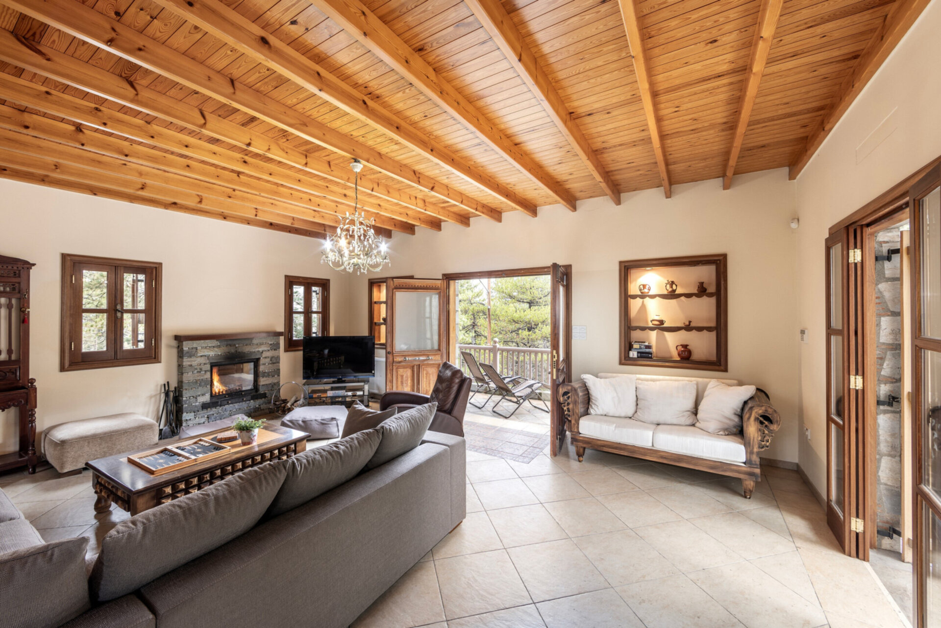 The Enchanting 4 Bedroom Villa in Pedoulas, 1005
