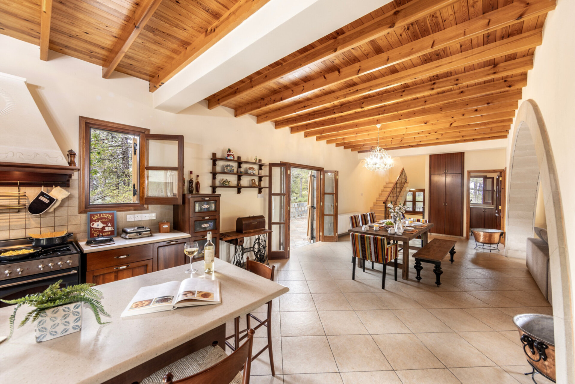 The Enchanting 4 Bedroom Villa in Pedoulas, 1005