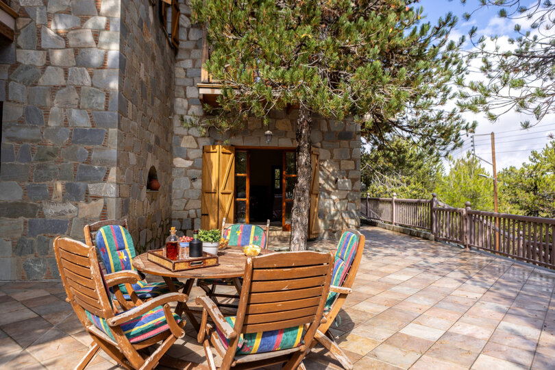 The Enchanting 4 Bedroom Villa in Pedoulas, 1005