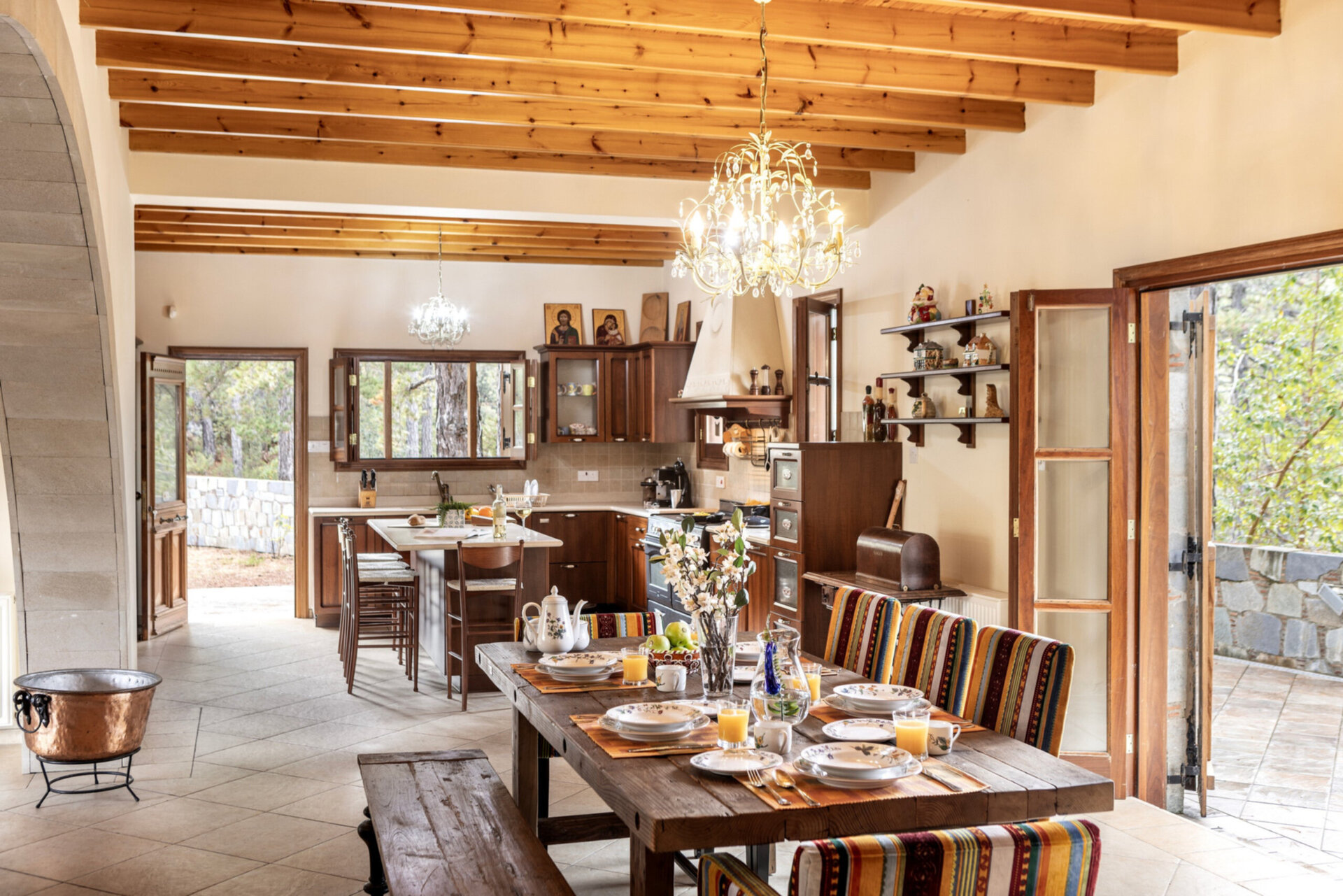 The Enchanting 4 Bedroom Villa in Pedoulas, 1005