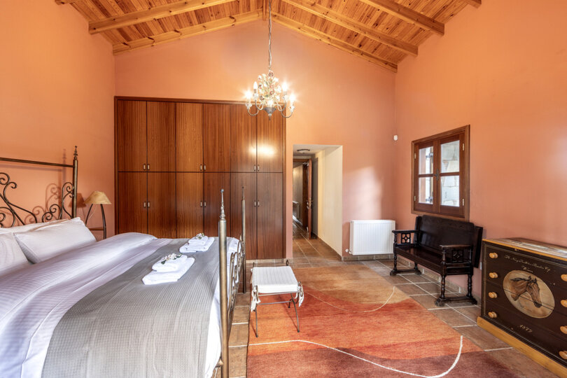 The Enchanting 4 Bedroom Villa in Pedoulas, 1005