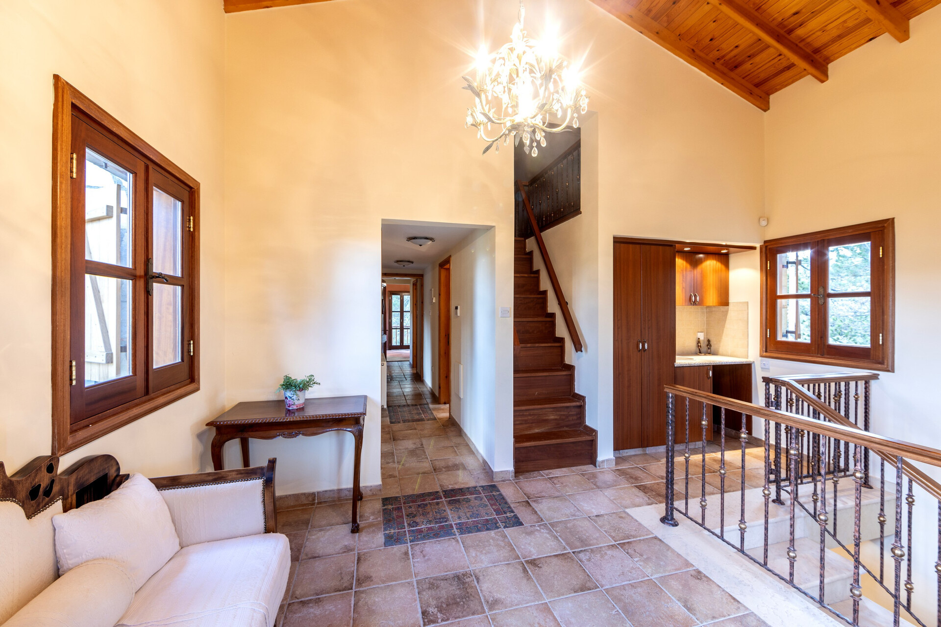 The Enchanting 4 Bedroom Villa in Pedoulas, 1005