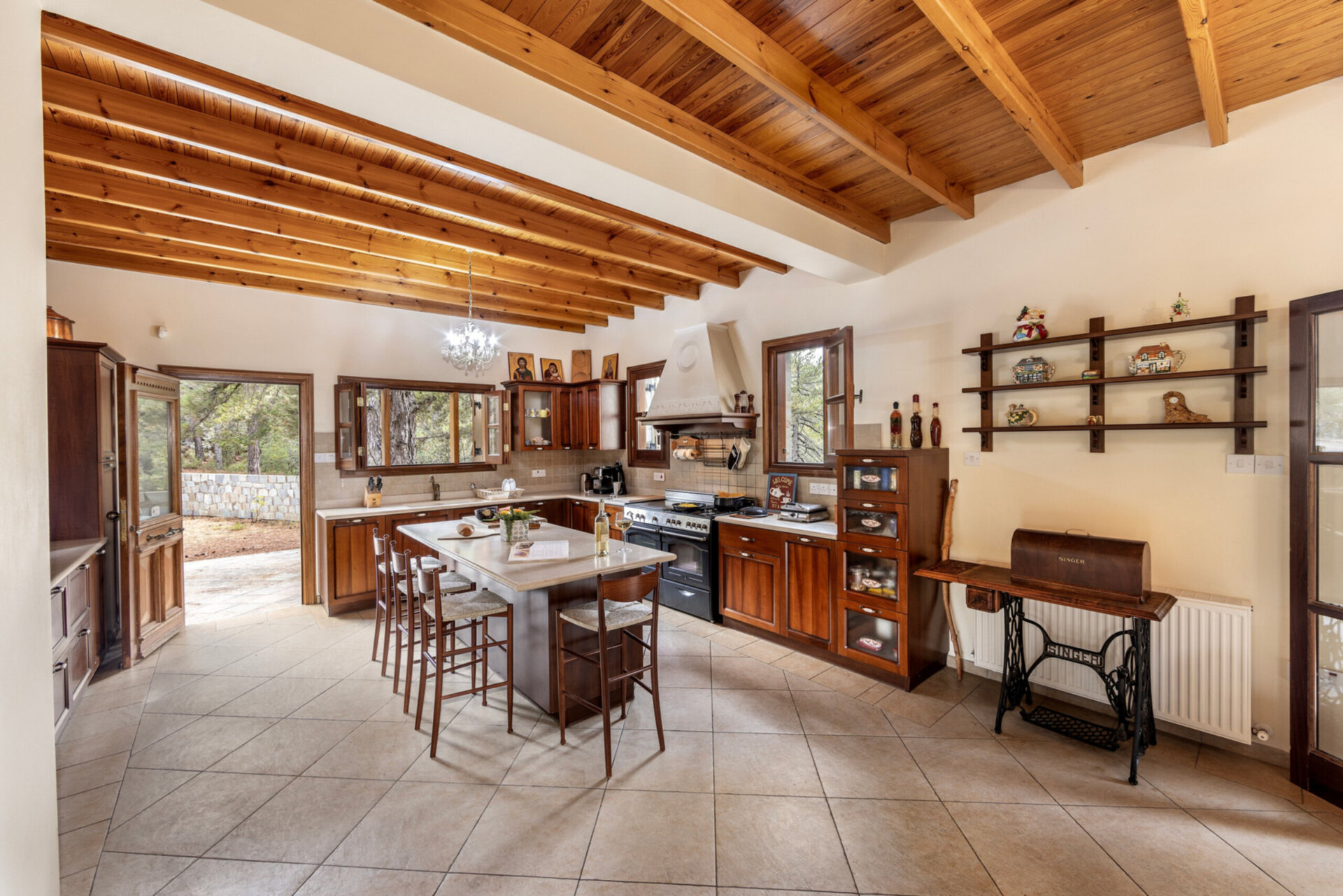 The Enchanting 4 Bedroom Villa in Pedoulas, 1005