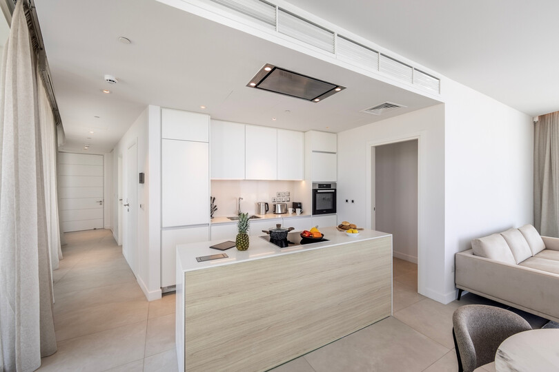 Secluded 3 Bedroom Oasis in City, 1007