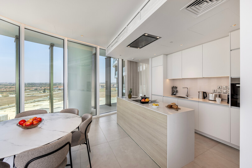 Secluded 3 Bedroom Oasis in City, 1007