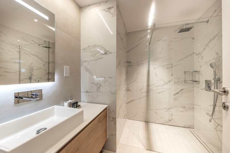 Secluded 3 Bedroom Oasis in City, 1007