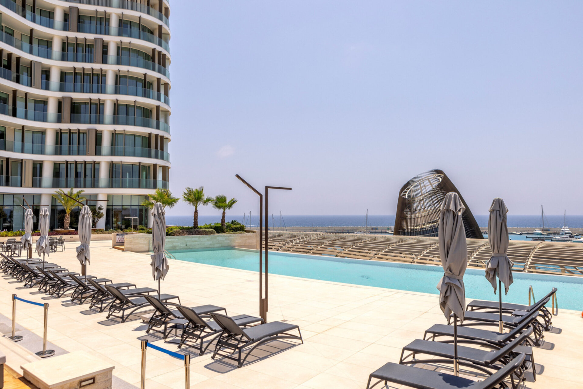 Secluded 3 Bedroom Oasis in City, 1007