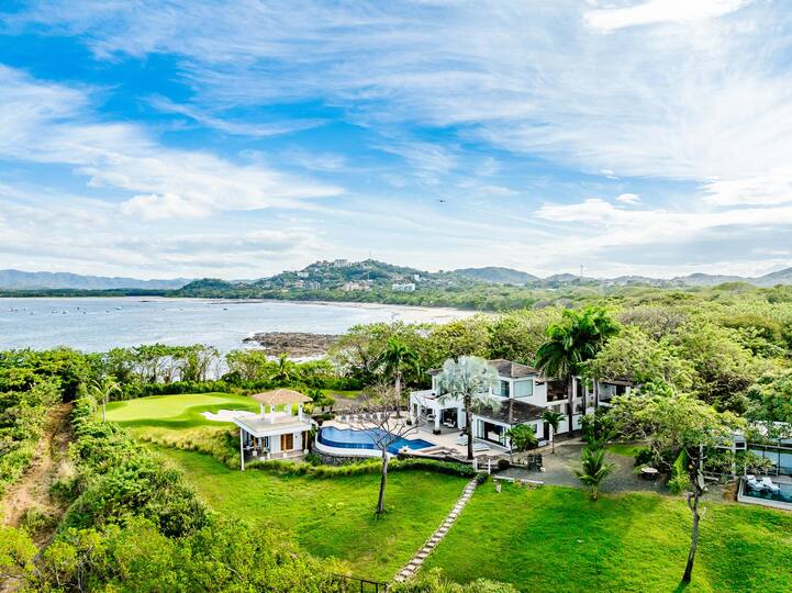 Experience Luxury at Guanacaste Province 1000