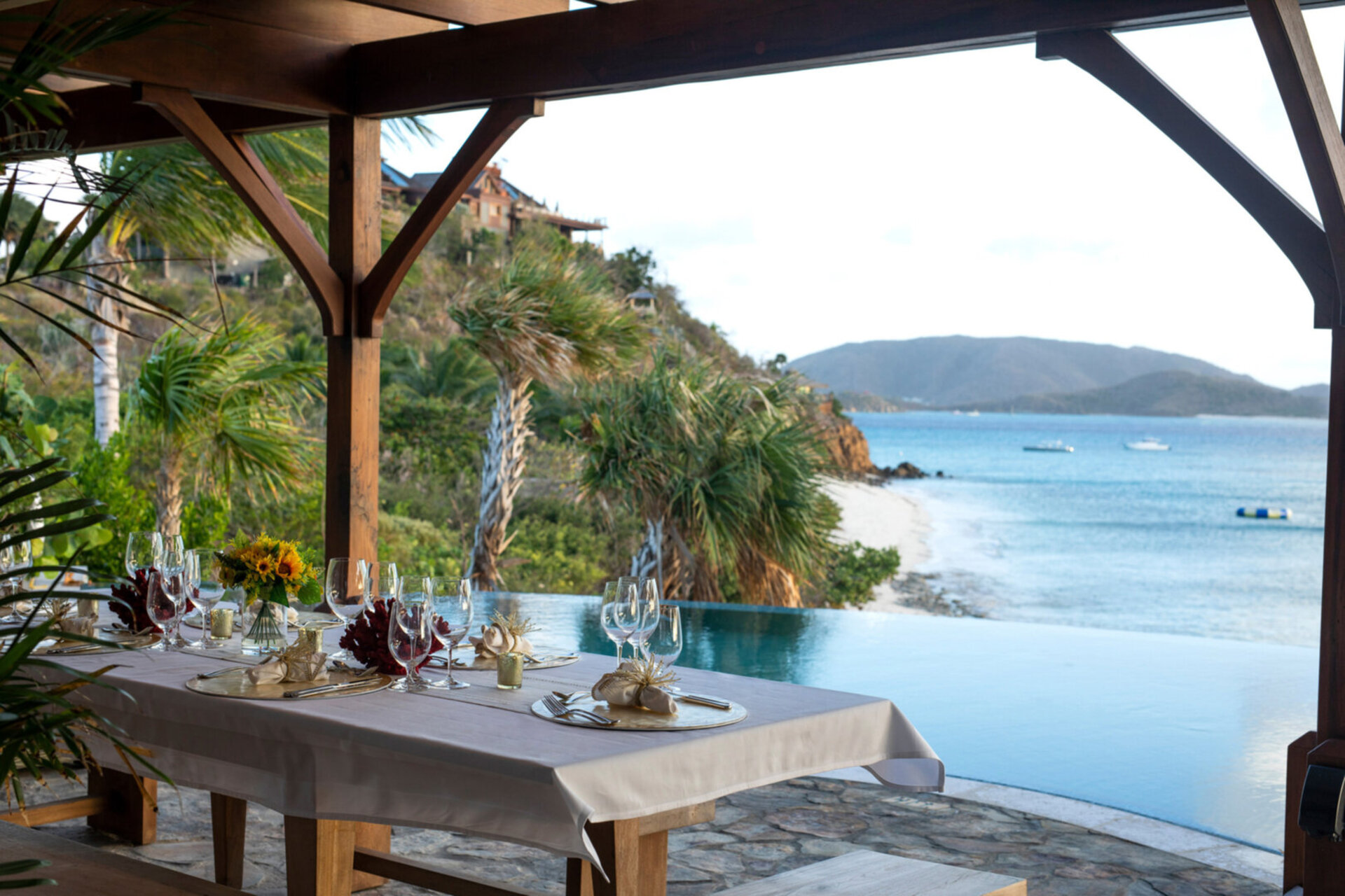 A Hidden Paradise in the Virgin Islands – 1001