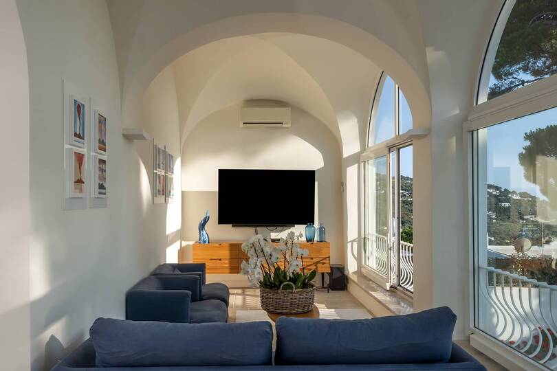 Escape to Pure Capri Luxury – Capri Villa 1006