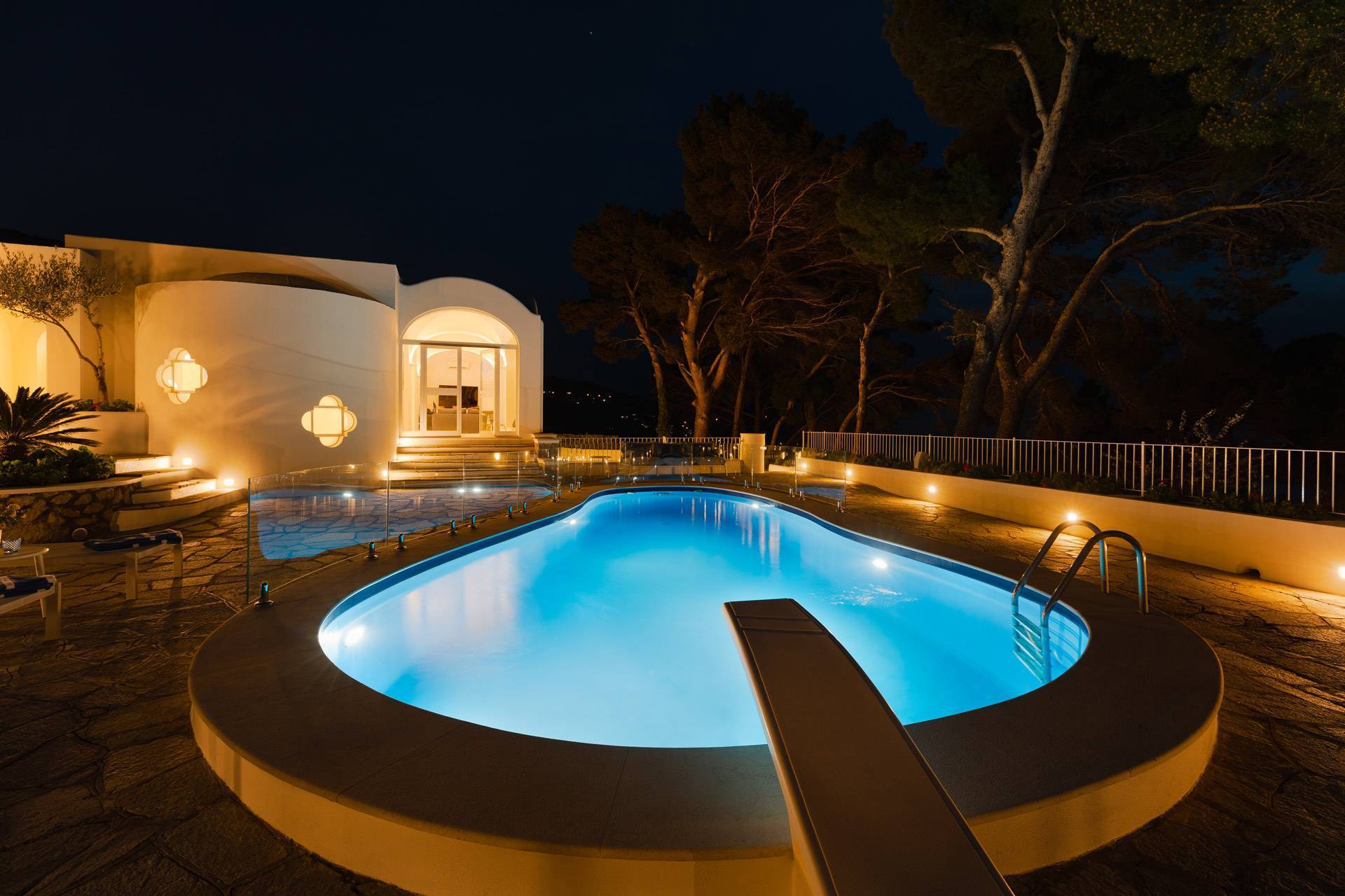 Escape to Pure Capri Luxury – Capri Villa 1006