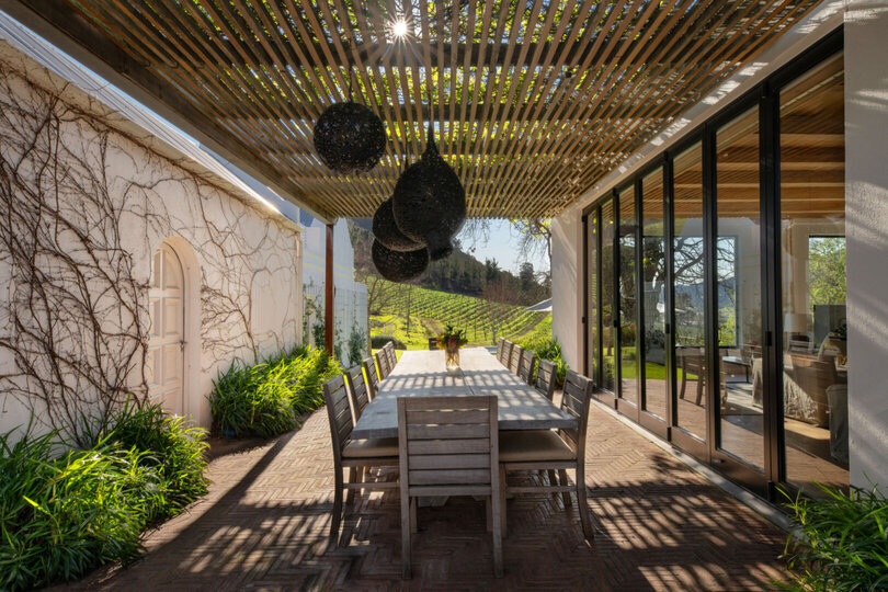 Chardonnay Room 1 with Manor Views 1044