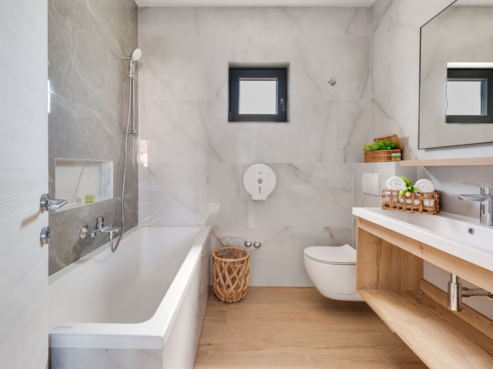 Bathroom / Wellness