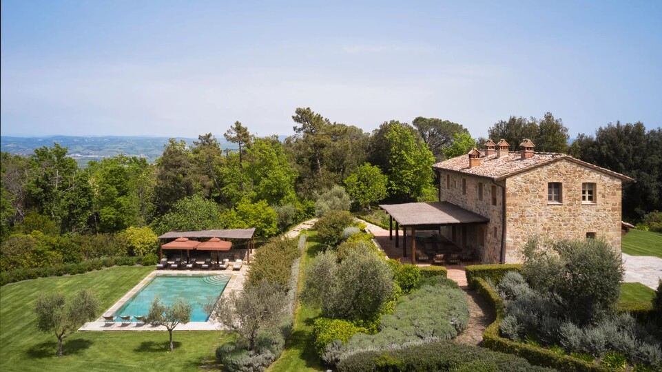 Luxury Countryside Escape in Val d’Orcia, Montalcino, Italy