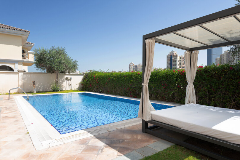 5 Star Villa Dynasty – A Palatial Coastal Retreat