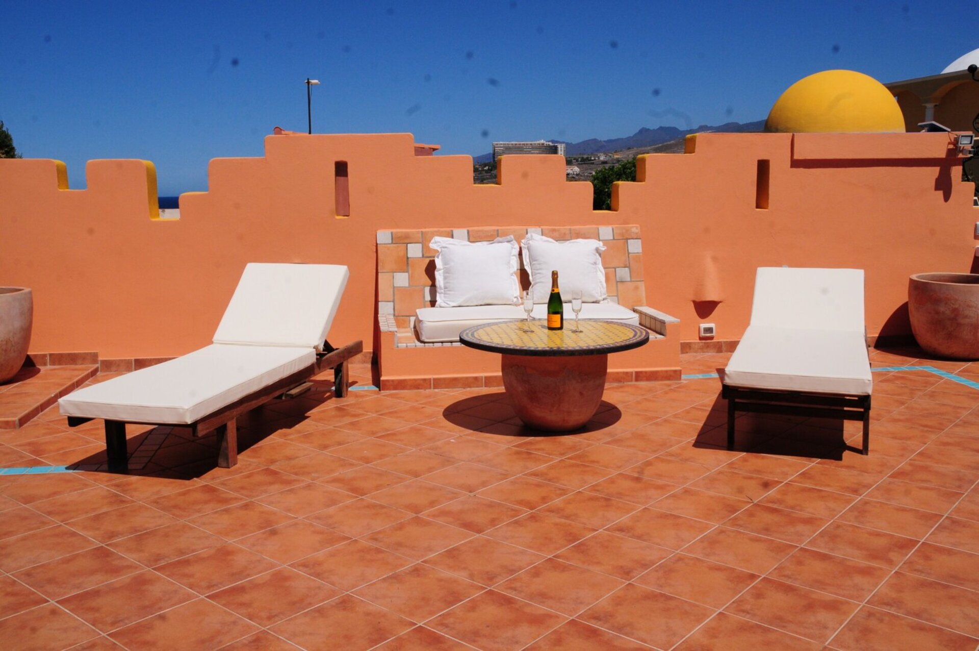 Relaxing Getaway in Canarias - 5 BR Villa, Canarias Villa 1046