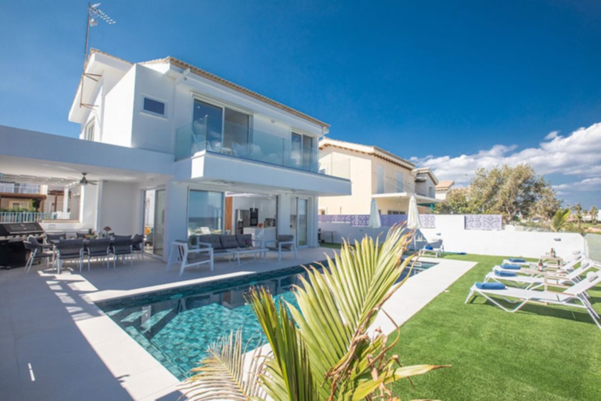 Contemporary Villa with Jacuzzi and BBQ Area, Protaras Villa 1027