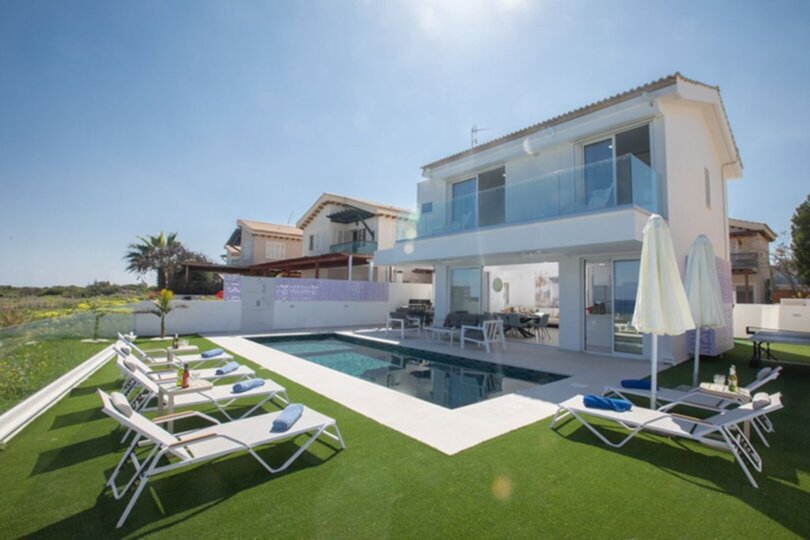 Contemporary Villa with Jacuzzi and BBQ Area, Protaras Villa 1027