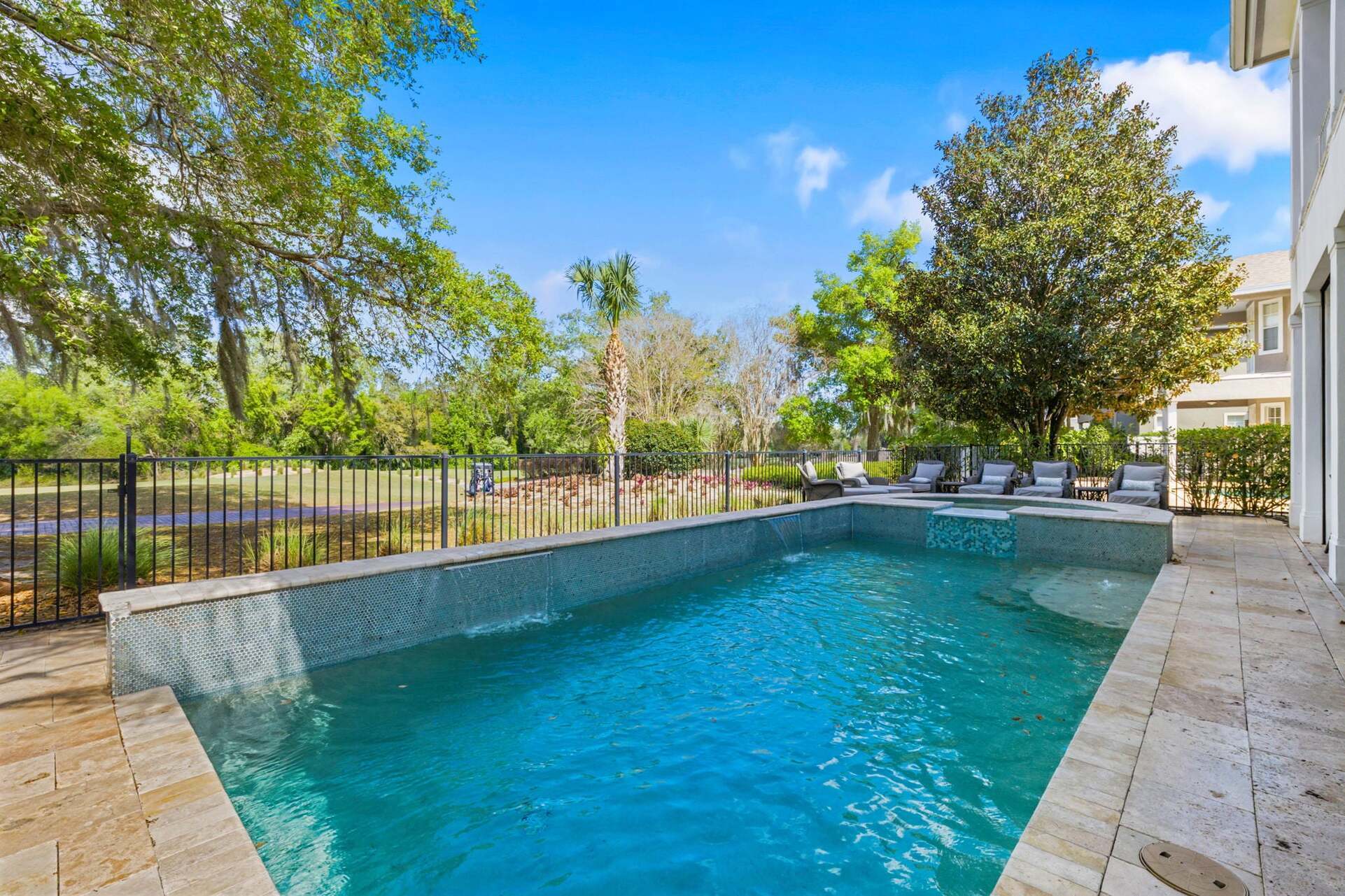 Luxurious 5-Bedroom Villa Retreat in Reunion, Orlando Villa 6338