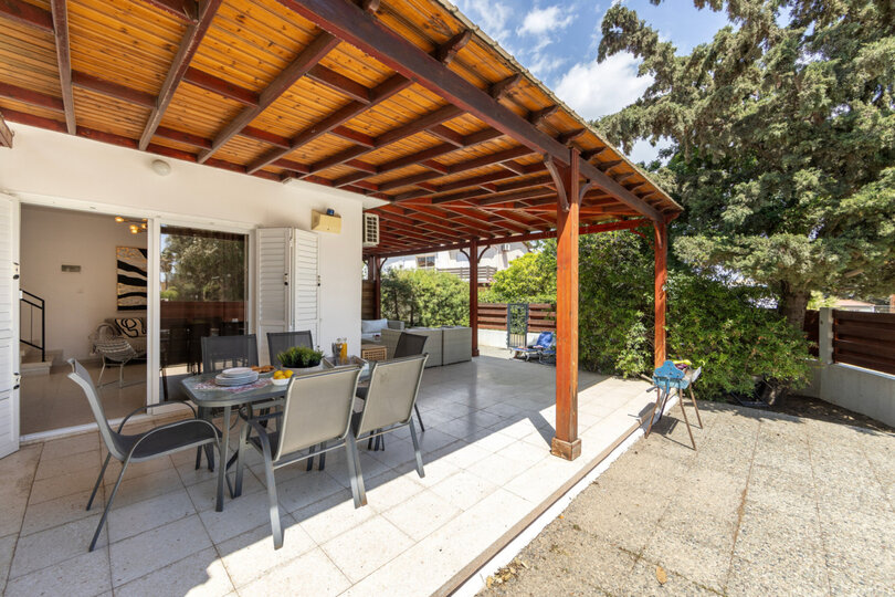 5 Star Marina Seaside Villa – Contemporary Coastal Comfort