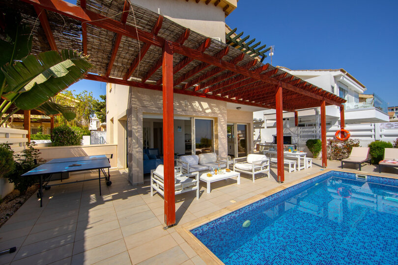 5 Star Villa Artisan Seafront Escape - Panoramic Coastal Retreat