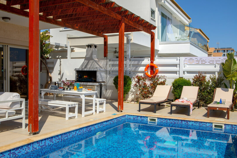 5 Star Villa Artisan Seafront Escape - Panoramic Coastal Retreat