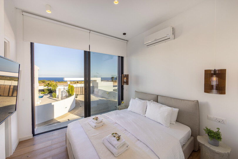 5 Star Villa Periyiali Seaside Haven - Cliffside Coastal Retreat