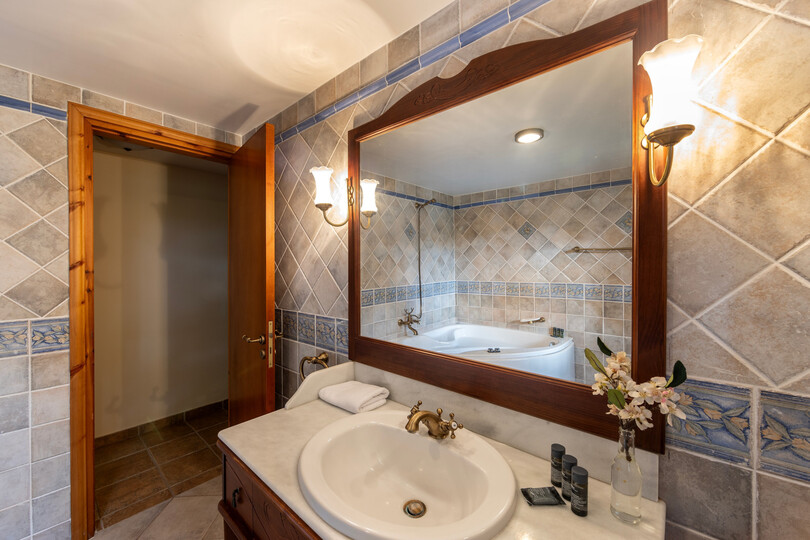 5 Star Villa Troodos Mature Pine Chalet - Forest Mountain Escape