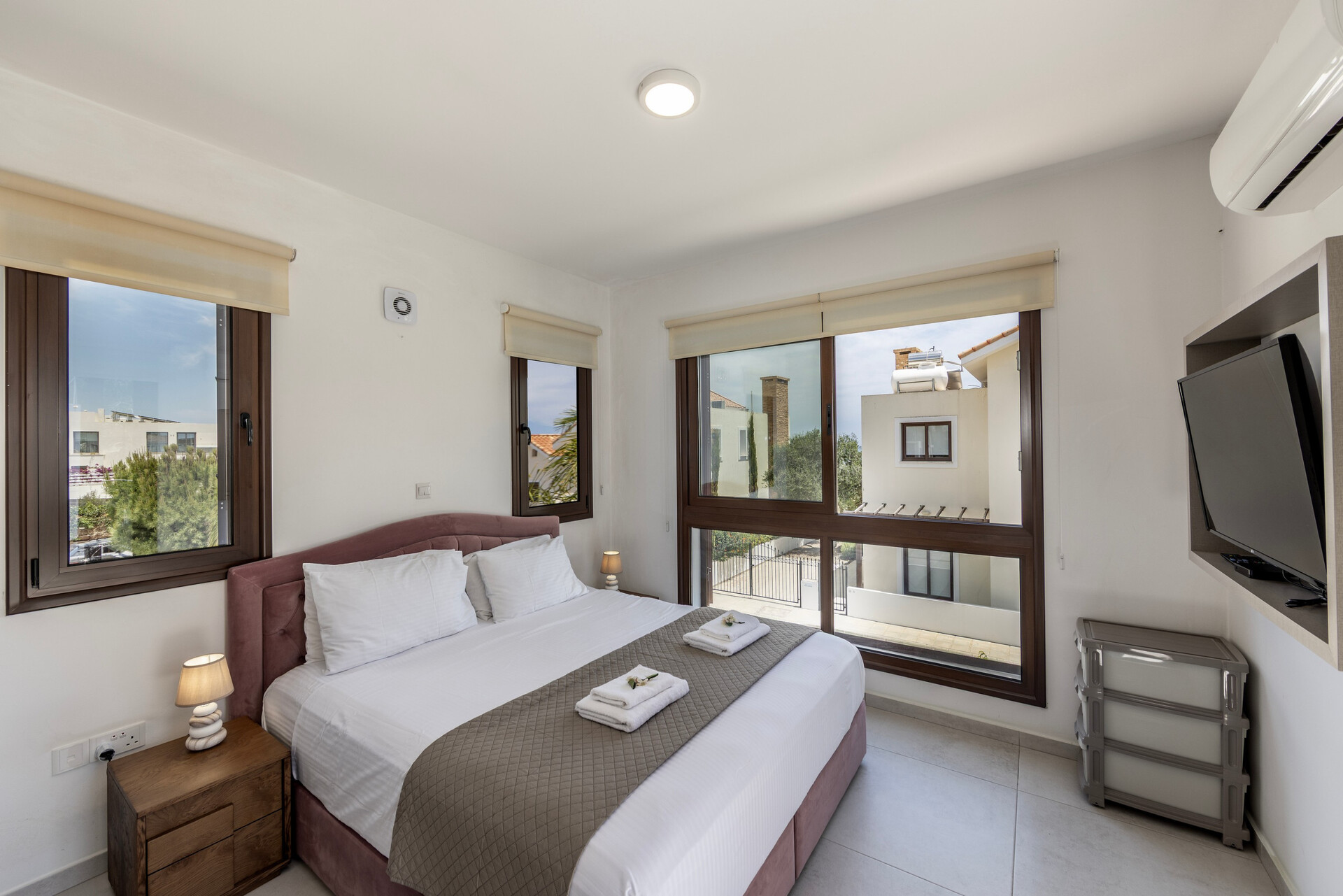 5 Star Villa Ionion H15 - Contemporary Seaside Retreat.