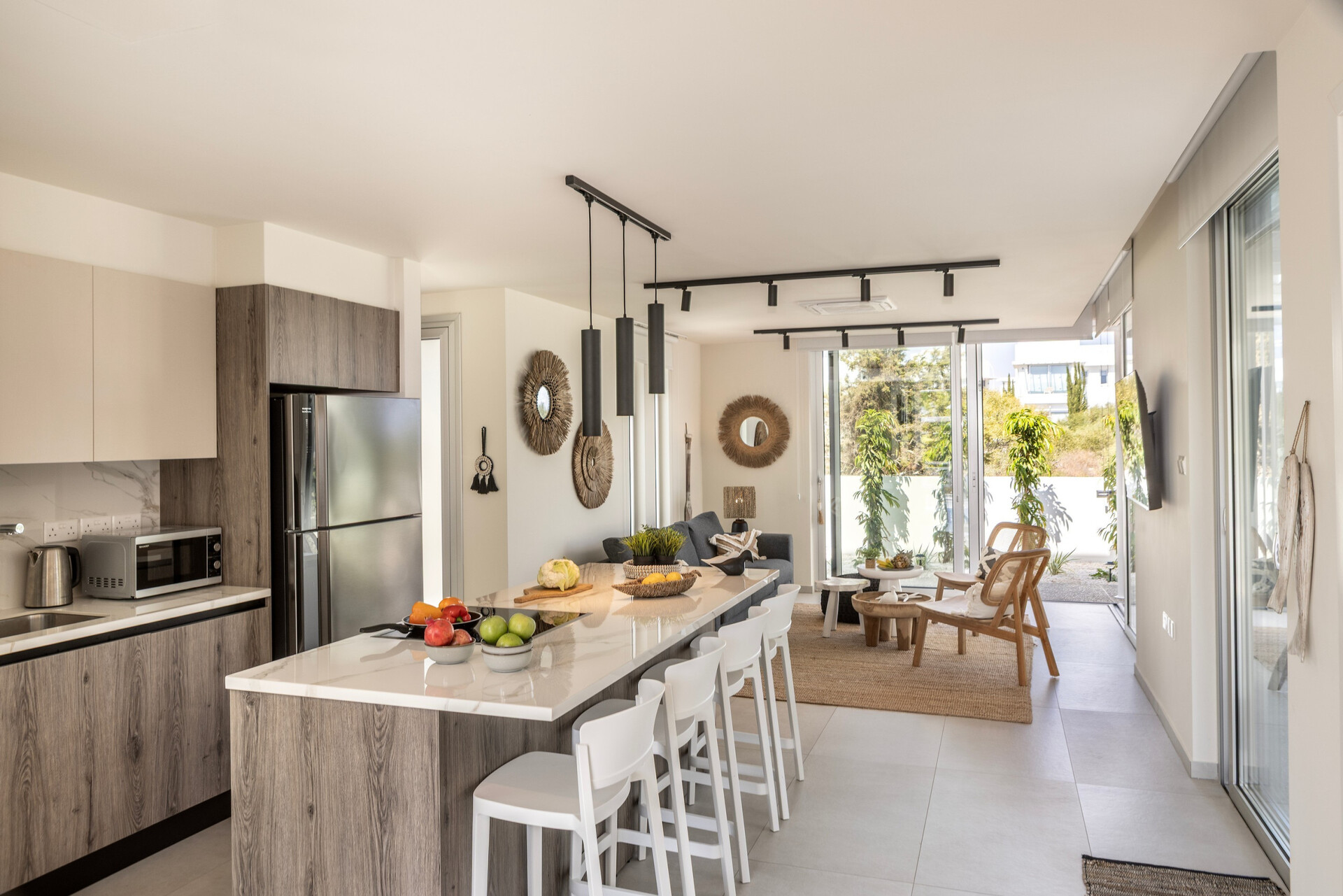 5 Star Villa Leomi Seaside - Coastal View Retreat.