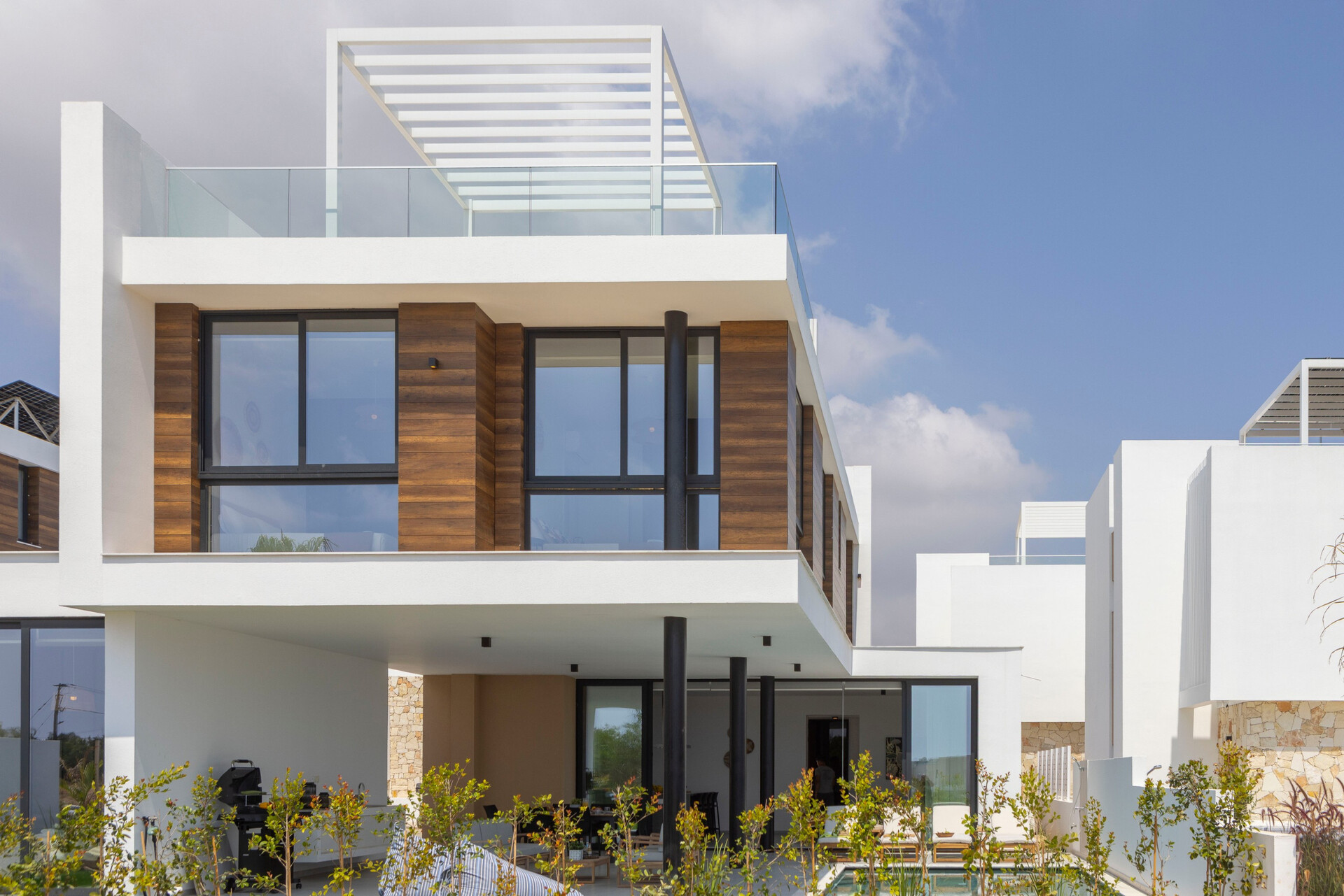 5 Star Villa Aqua Pearl - Contemporary Coastal Escape