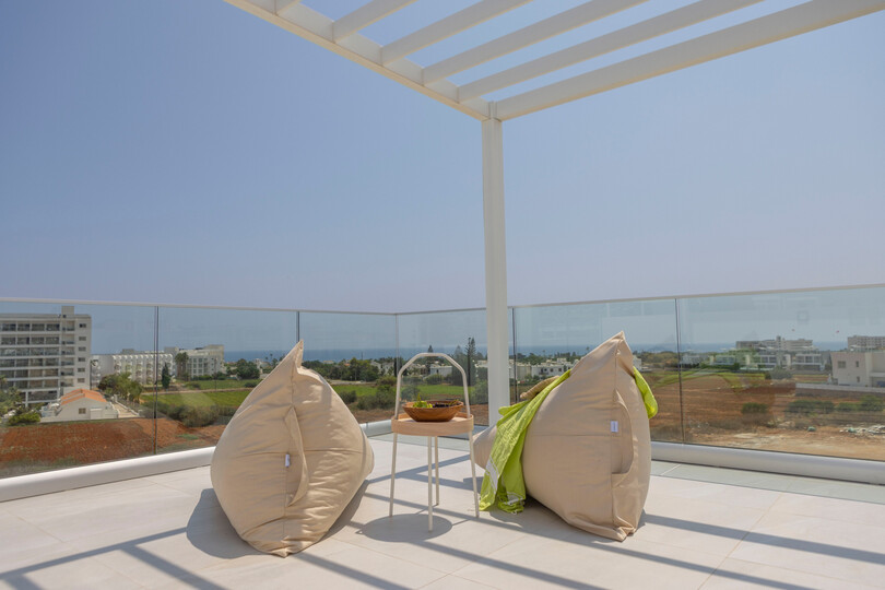 5 Star Villa Aqua Pearl - Contemporary Coastal Escape